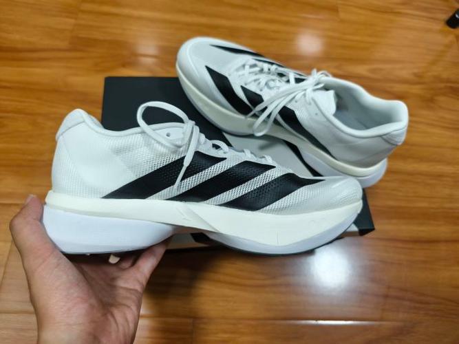 adidas现在可以买吗