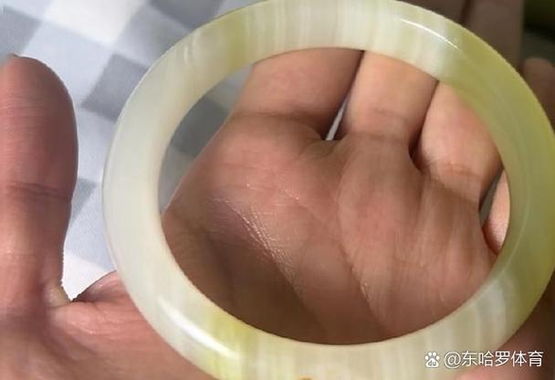 白色手环脏了怎么清洗