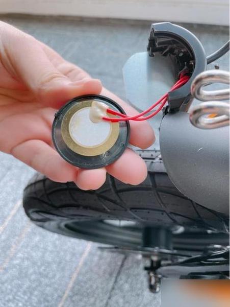 电瓶车报警器掉了