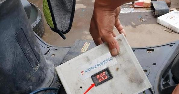 电车绿灯亮立刻拔电好吗