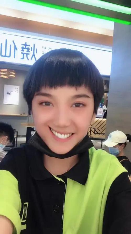 歪嘴笑只能一边