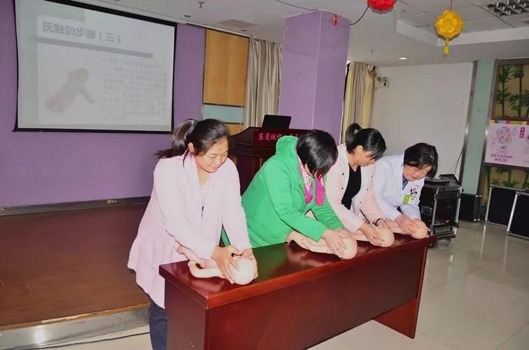 下载智能关怀APP