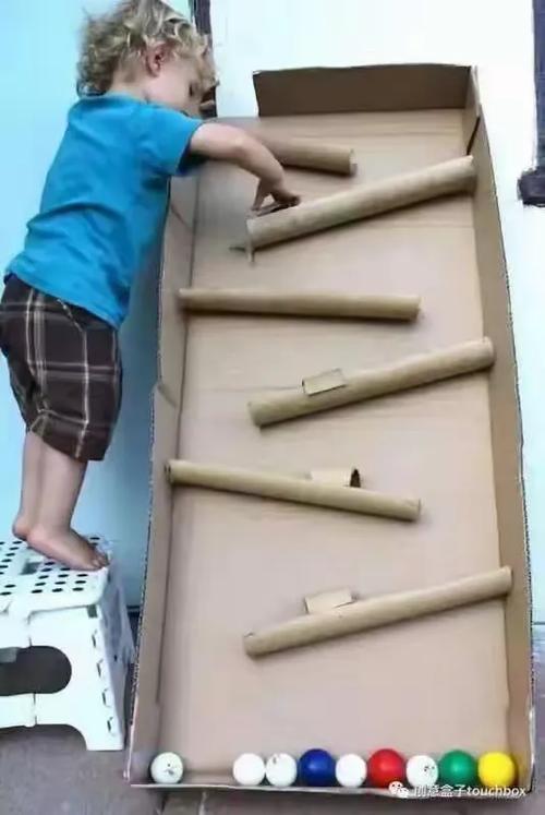 中班户外活动运纸盒