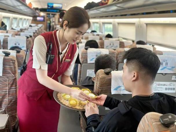 高铁服务员要求