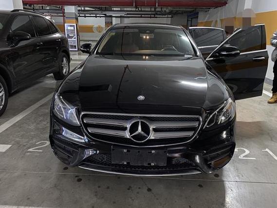 奔驰e300白色好看黑色好看