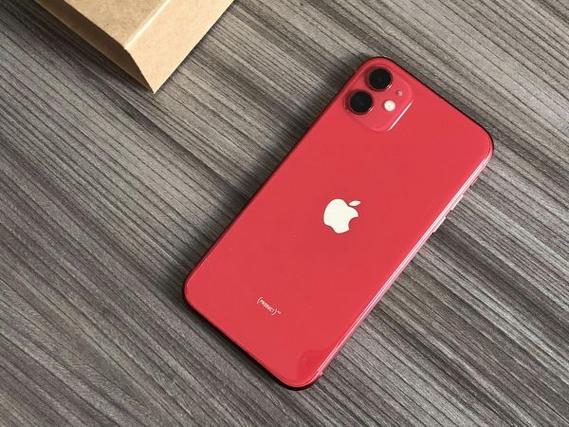 iPhone11红色