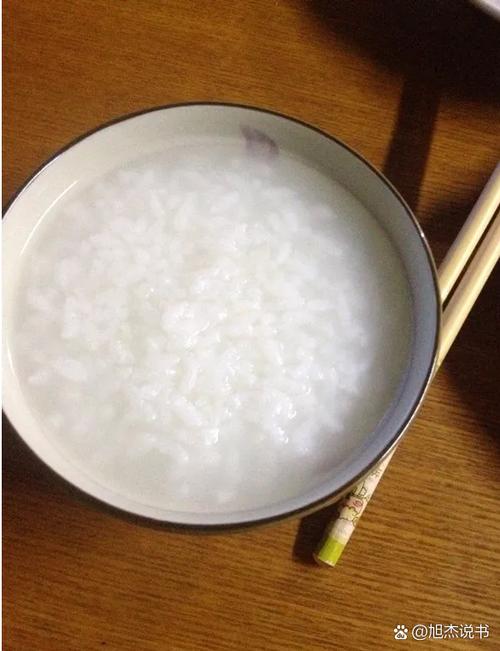 吃稀饭的图片