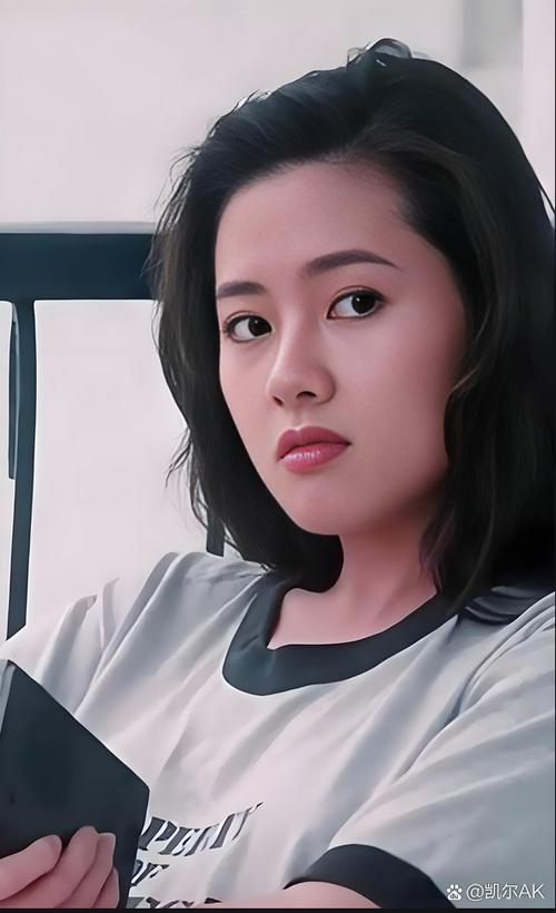 李丽珍的长相