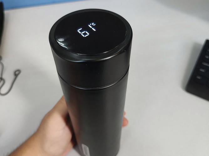 显示温度的保温杯为什么不用充电