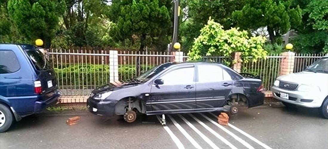 开车下车经常忘记锁车门
