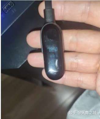 手环好久不用了,充不上电了