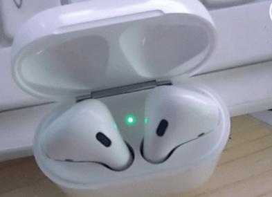 airpods一直显示绿灯