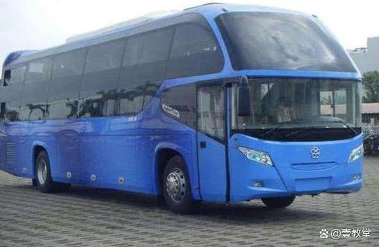 钱某驾驶大型卧铺客车