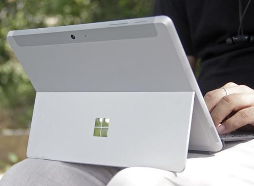 surfacego可以插u盘吗