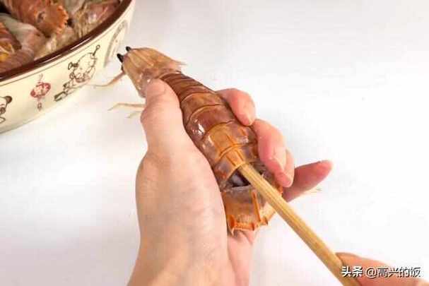 如何快速剥虾皮