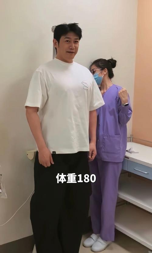 陆毅回应嘴唇发紫主动就医图标