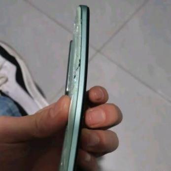 vivo手机被摔弯了能修好吗