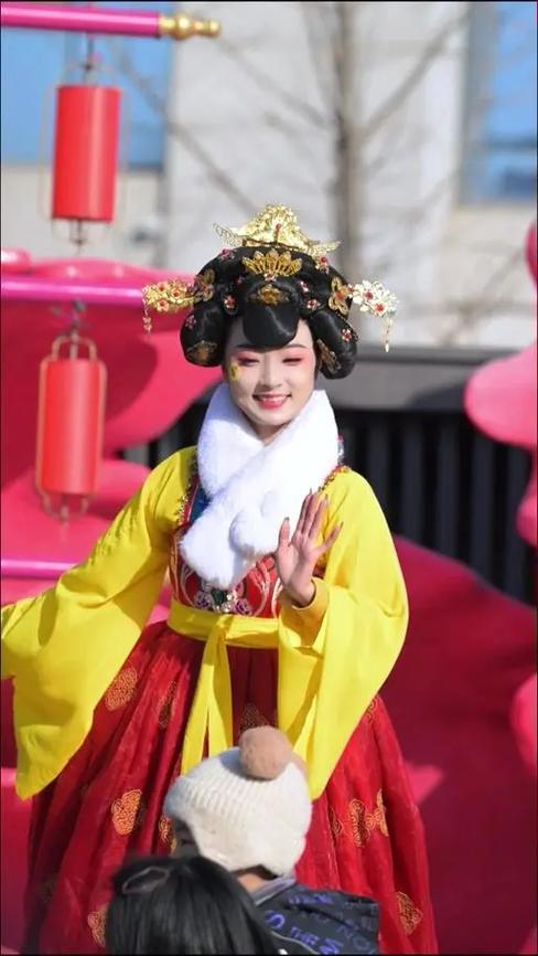 央视直播西安不倒翁