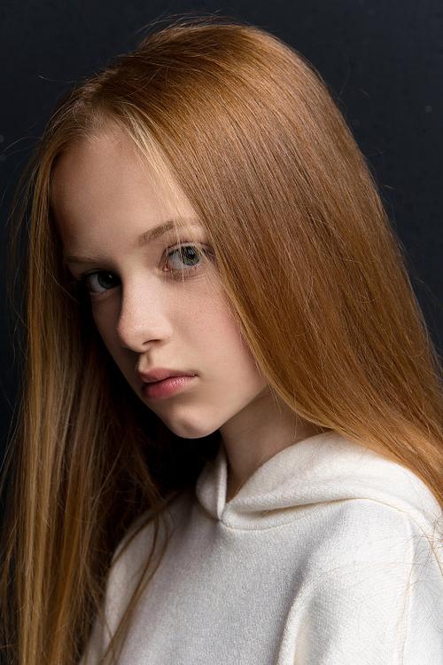 欧洲红发美少女