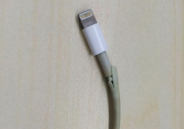 数据线用久了充不上电