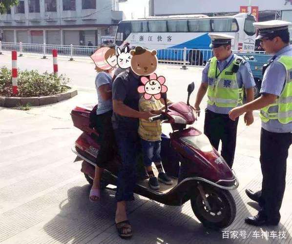 电瓶车学了一个月才敢上路