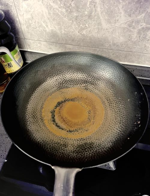 锅生锈了里面的食物还能吃吗