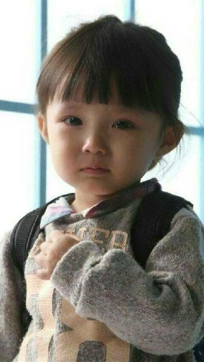 悲伤的小女孩