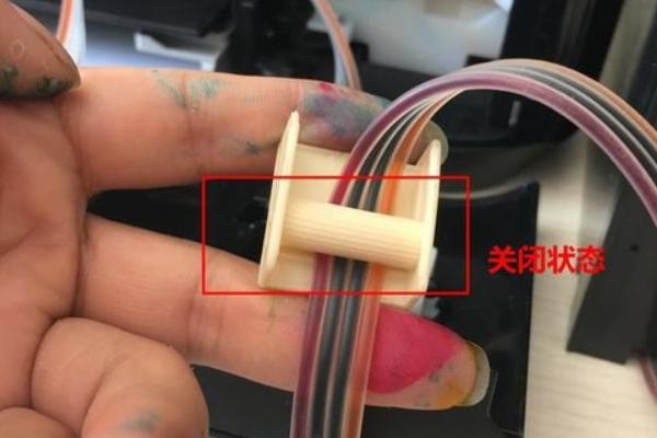 墨盒排空气的正确方法