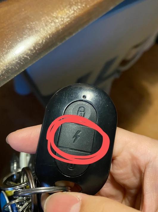 电车遥控闪电符号怎么用