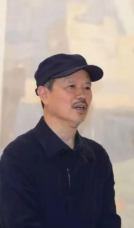 央美教授工资多少