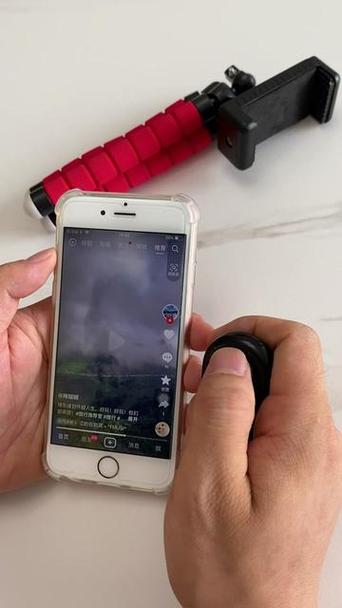 自拍杆拍照为什么是音量键
