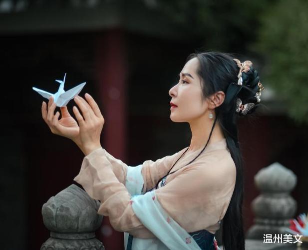 当年不过青衫薄