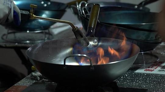 铁锅做饭视频