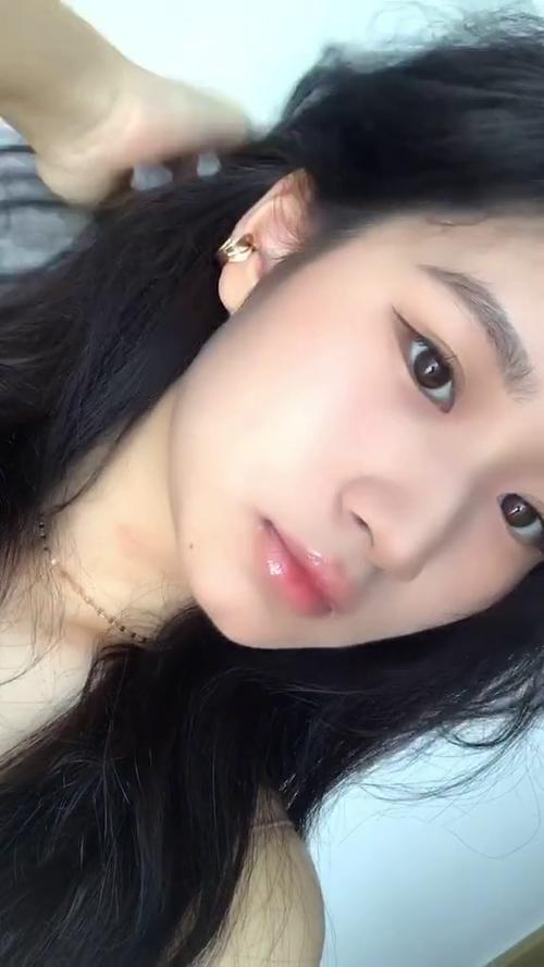 一个人怎么自拍才好看