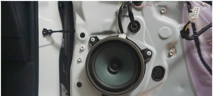 车上4个扬声器够用吗