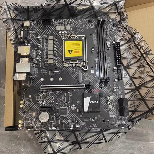 微星主板内存超频后开不了机