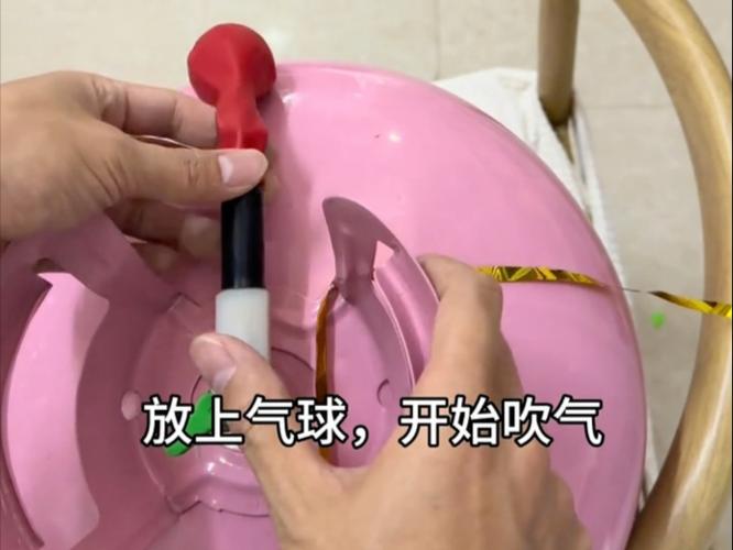 怎么把气球绑在一根绳子上