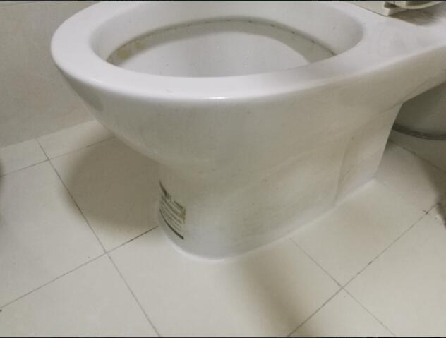 马桶一冲水底座就渗水