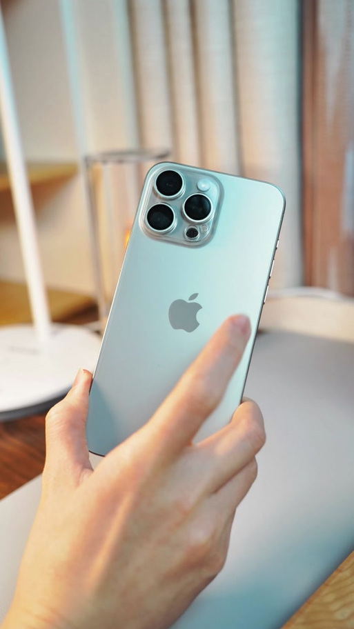 iPhone轻敲背面