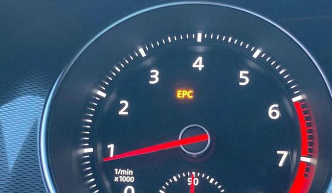 epc灯亮抖动可以继续开吗