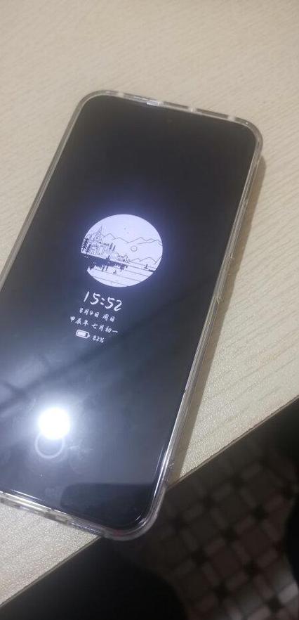 小米13屏幕有颗粒感吗