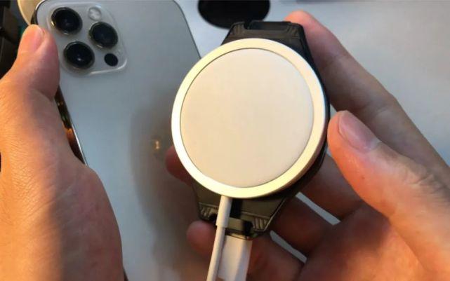苹果带壳充不了无线