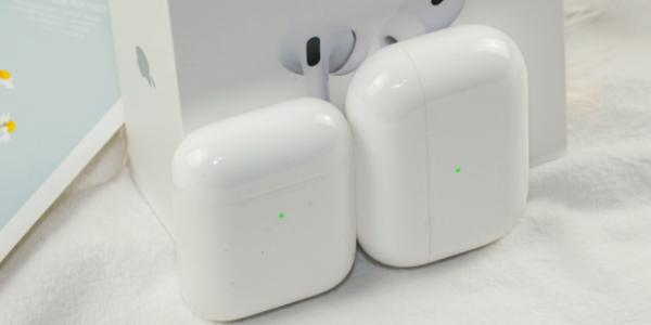 airpods充电盒灯不亮了