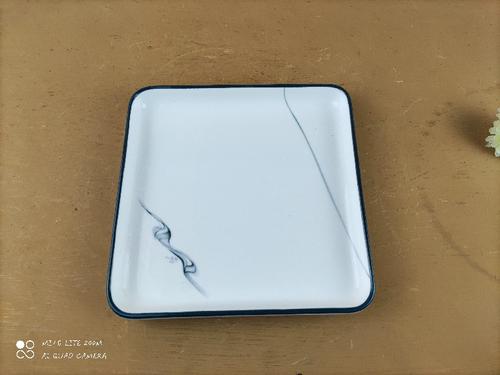 自我堕落的四方碟子叫什么名称