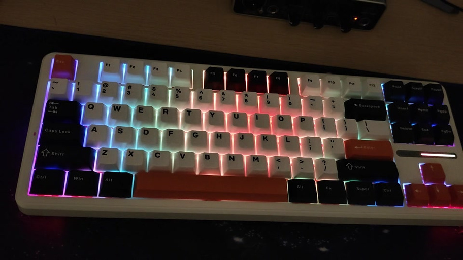 狼蛛f87键盘灯光不亮