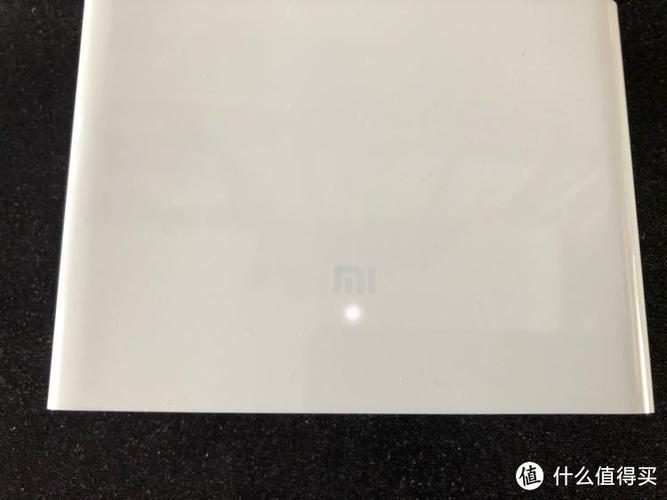 小米充了半天还是白灯