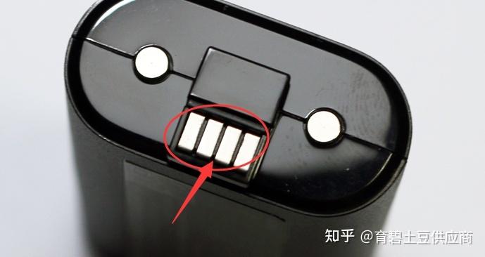xbox手柄插线还用电池吗