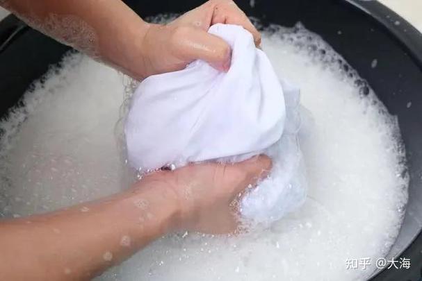 用洗衣液洗衣服需要浸泡吗