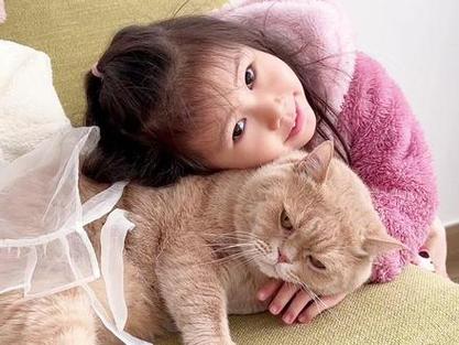 人类的幼崽和动物的幼崽