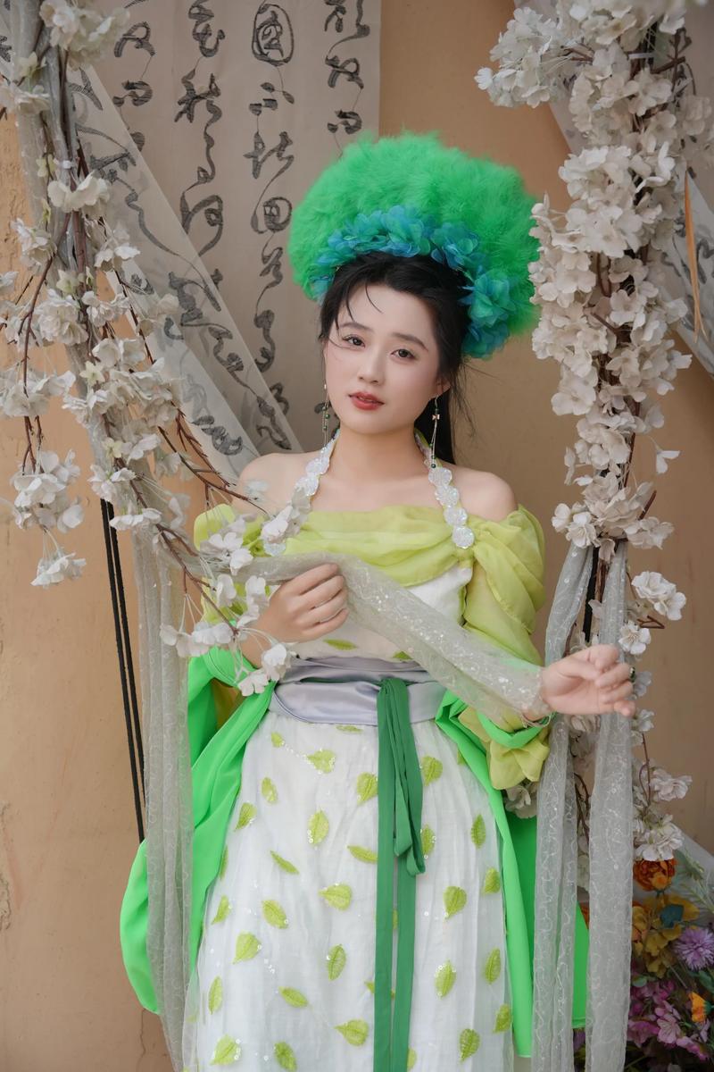 公子绿雪儿小二 公子绿雪儿小二